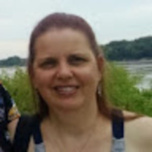 Meet your Posher, Deena